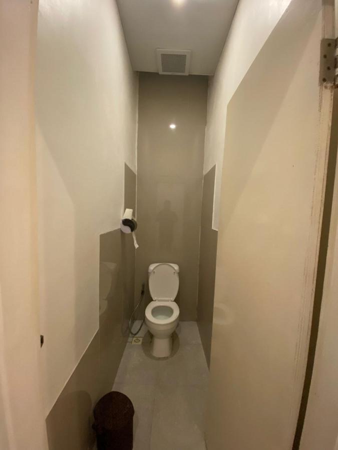 The Packerbox Hostel Batununggul Екстериор снимка
